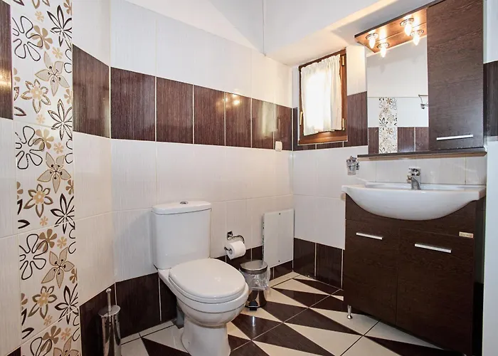 Terpou Stonehouse And 